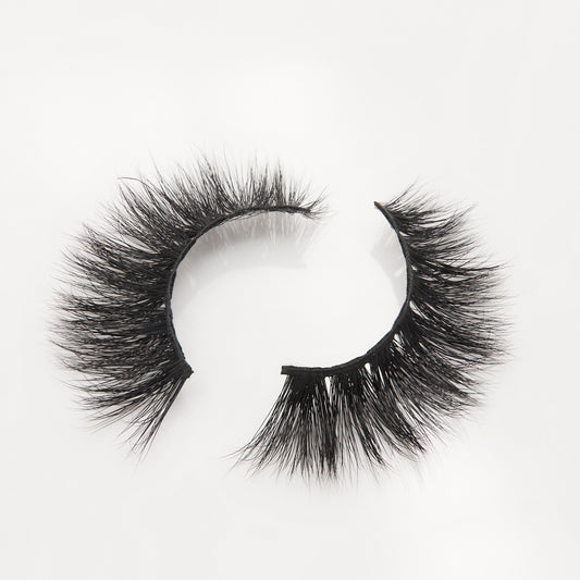 Tori Belle Lashes | Belle Lashes | Crowned Belles
