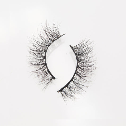 Eye Amour Lashes | Amour Lashes | Crowned Belles