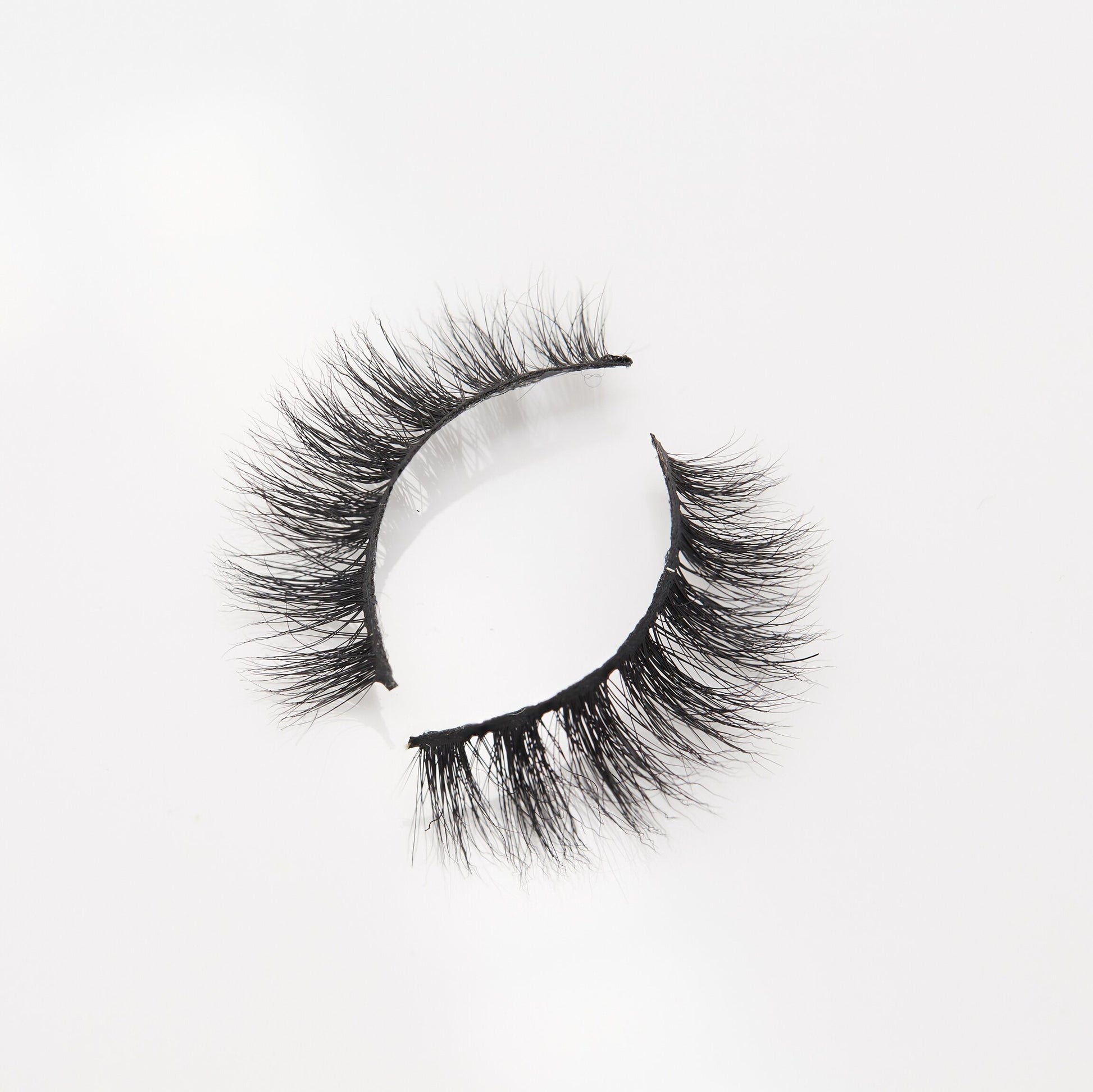 Natural Looking False Eyelashes | LIORA Lashes | Crowned Belles